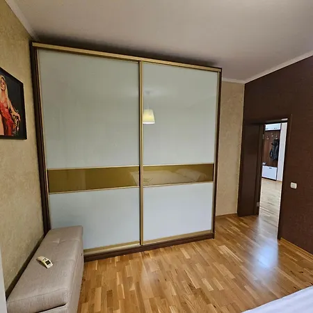 Apartament надзвичайно зручна простора *