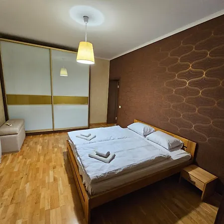 надзвичайно зручна простора Apartament *