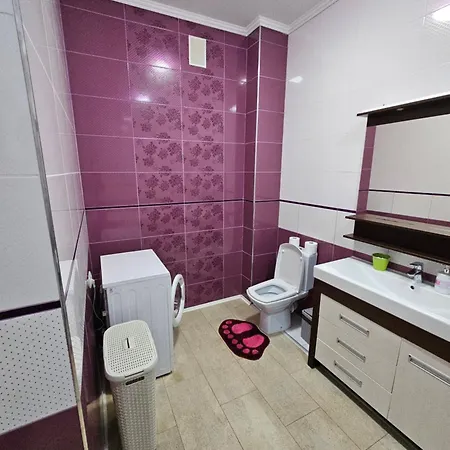 надзвичайно зручна простора Apartament Użhorod